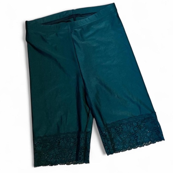 American Apparel Green Lace Trim Bike Shorts - Picture 1 of 5